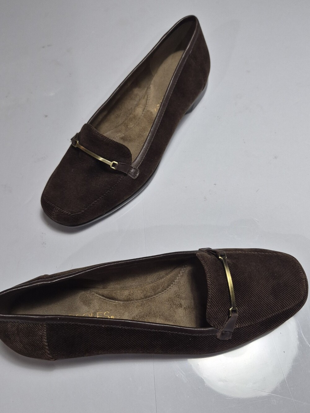 AEROSOLES Surreal Women's Brown Fabric Loafers with Gold Accent Size 6